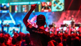 瑞士轮赛制再现“奥斯卡之夜”：故意输掉比赛引发赛事公平性与竞技体育精神争议